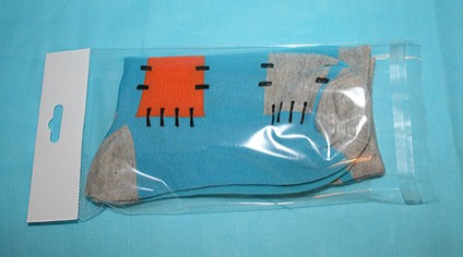 Носки в прозрачном пакете с липким клапаном и еврослотом